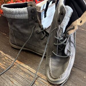Gray Leather Women’s Sperry boots